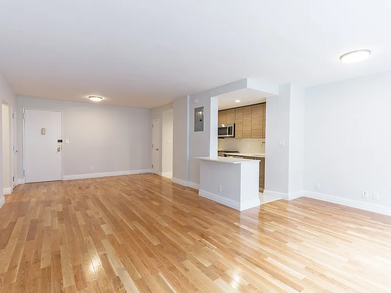 141 E 33rd St #7K — Photo 3