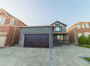 6255 McCracken Dr, Mississauga, ON L5V 1X9