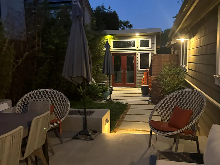 616 Columbia St — Photo 14
