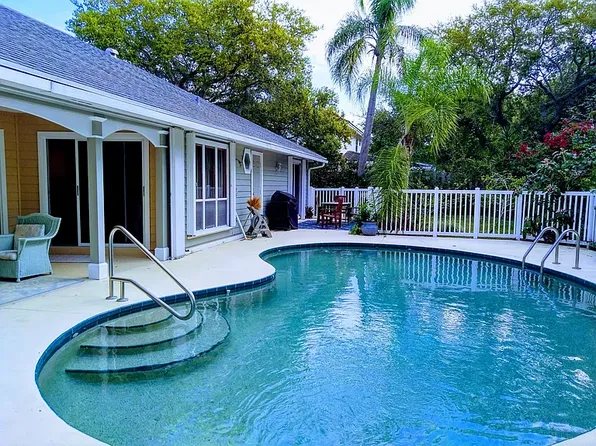 1155 Leeward Ln, Vero Beach, FL 32963