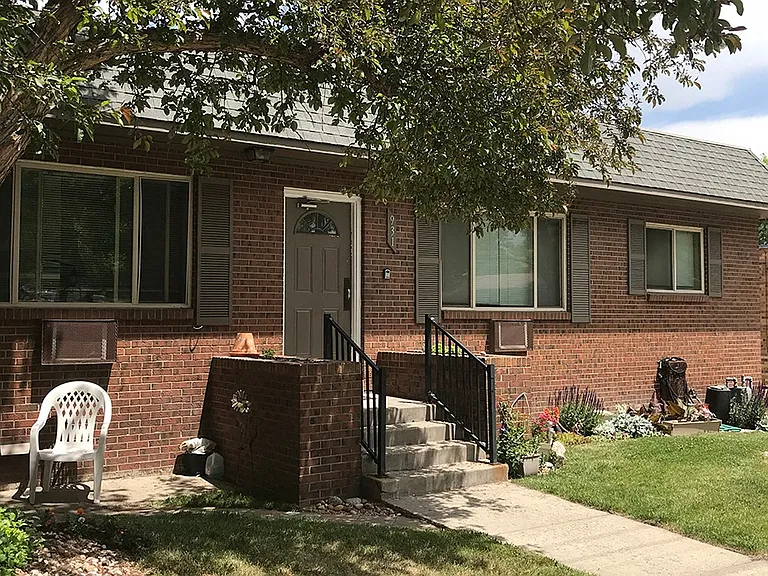 Woodside — Photo 34