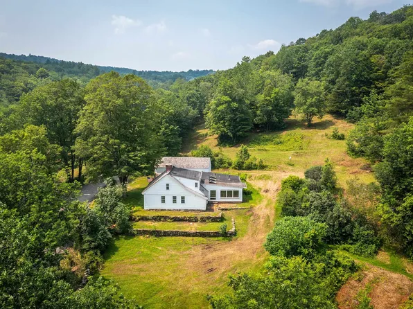 4452 Stage Road, Barnard, VT 05031