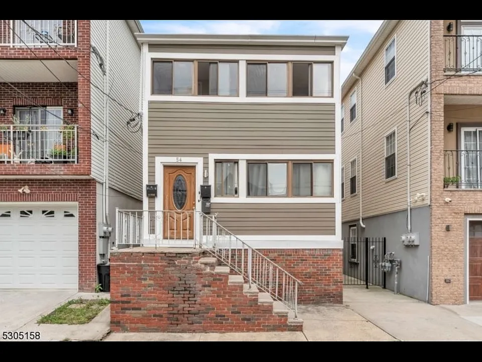 54 Pamrapo Ave #2