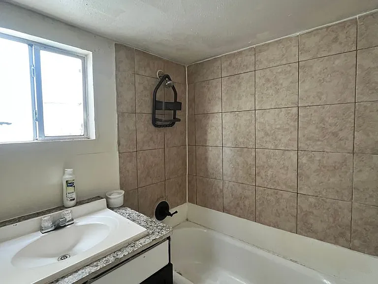 206 Spruce St #B — Photo 14