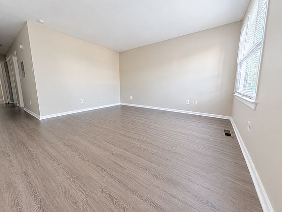 5th image of 816 Cotton Pl