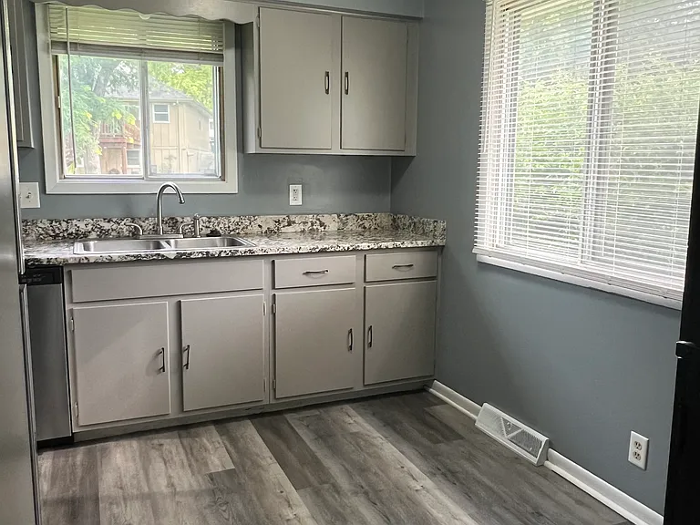11226 Roxbury Dr #11226 — Photo 5