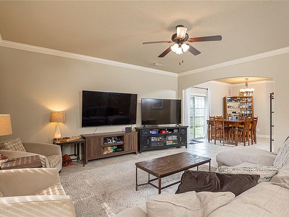 5th image of 567 N Longfellow Ln