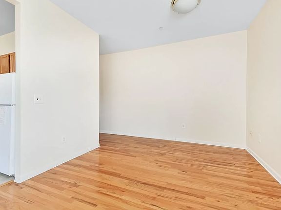 2nd image of 133 W 140th St #67