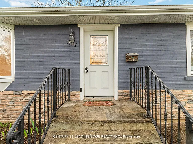 623 Wickens Ave — Photo 3