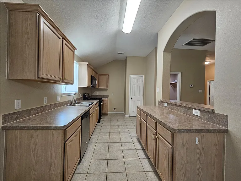 1079 Shadow Glenn Dr — Photo 23