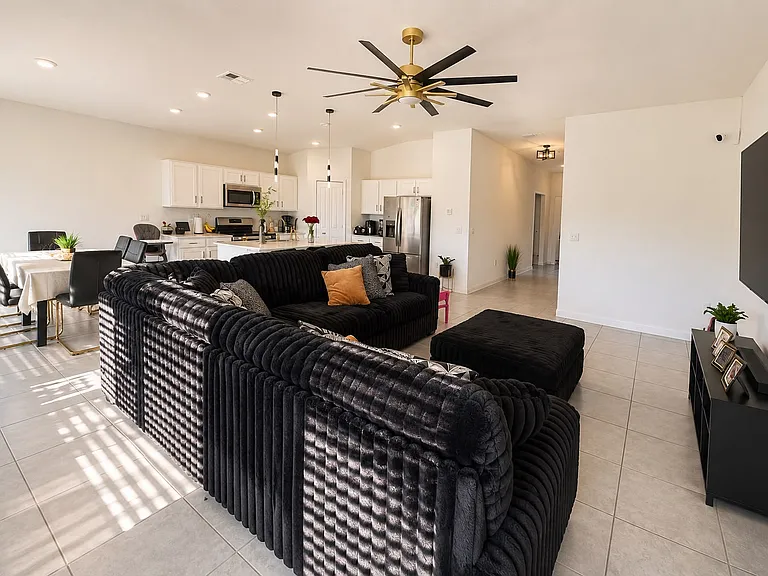 792 Reggie Rd — Photo 10
