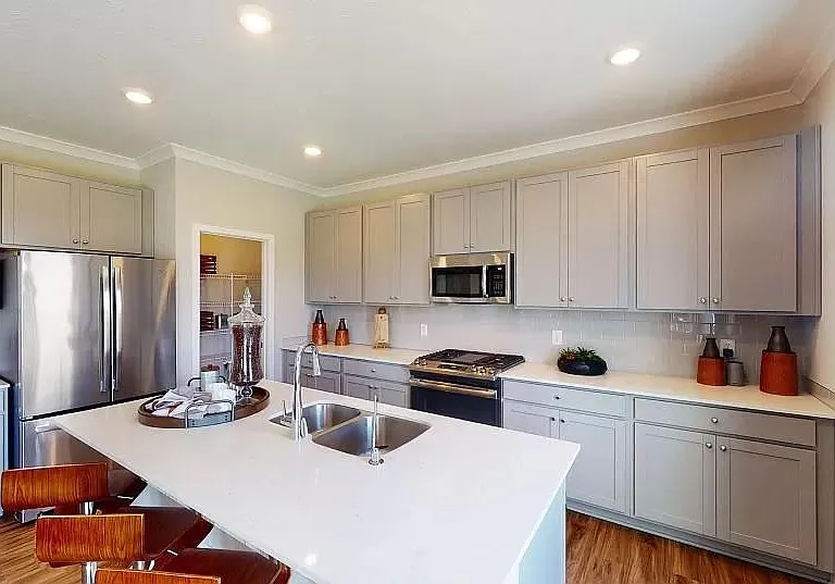 7249 Lockford Walk S — Photo 4