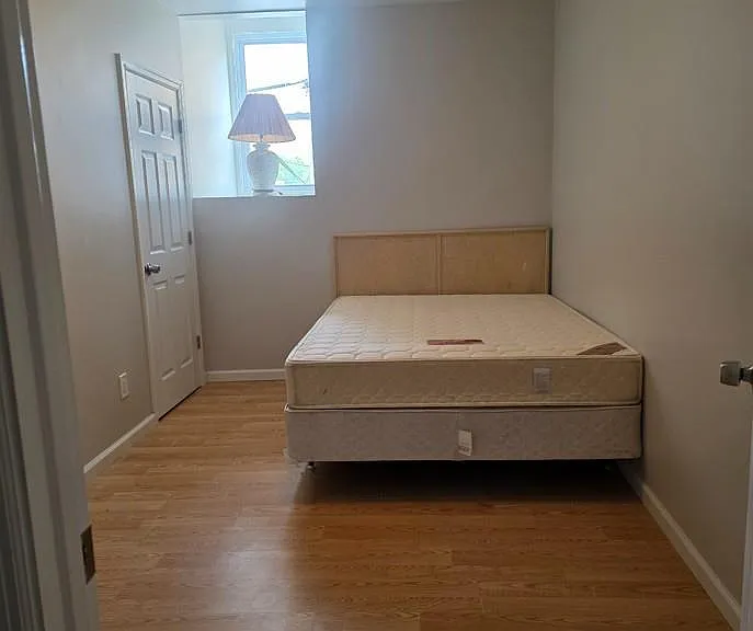 112 Main St — Photo 5