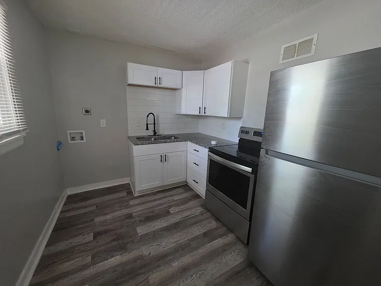6203 E 152nd Ter #A — Photo 3