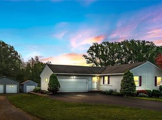 5272 County Line Rd, Webster, NY 14580