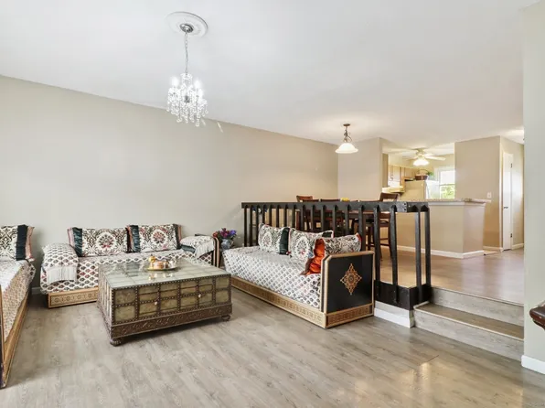 61 Meetinghouse Village #4, Meriden, CT 06450