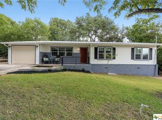 654 Floral Ave, New Braunfels, TX 78130