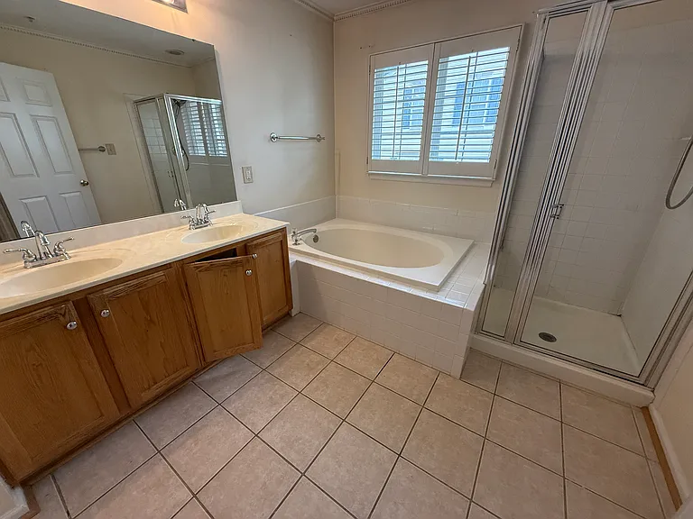9908 Greenspire Way — Photo 12
