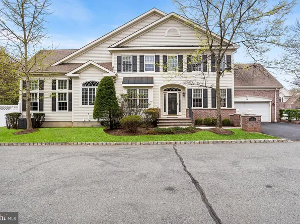34 Schindler Ct, Lawrence Township, NJ 08648