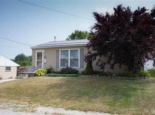 755 Margaret St, Huntington, IN 46750