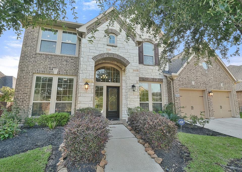 1st image of 16411 Sawyer Knoll Ln