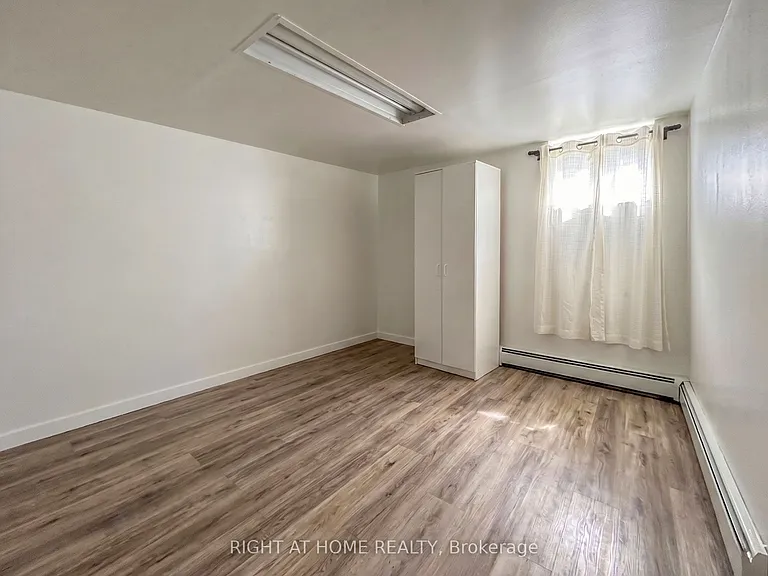 159 Mintwood Dr #LOWER — Photo 6
