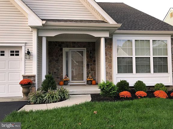 3rd image of 23 Hibiscus Dr