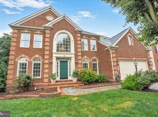 13013 Dunhill Dr, Fairfax, VA 22030