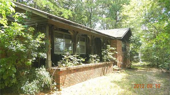 2nd image of 2706 Texas Blvd