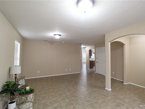 4th image of 4903 N 47th Ln