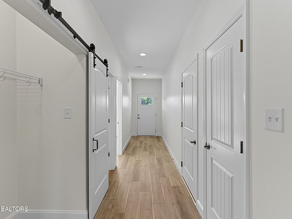 3rd image of 7350 Whispering Creek Ln