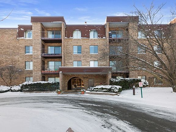 2nd image of 2050 Valencia Dr APT 300C