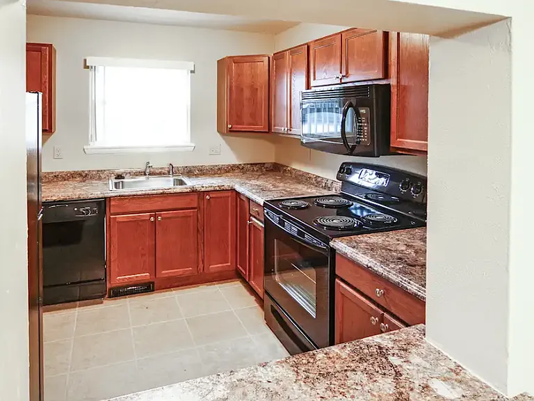 Walden Pond Condominiums — Photo 6