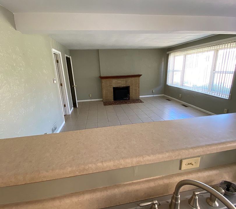 312 E Dunklin St, Jefferson City, MO 65101 Zillow