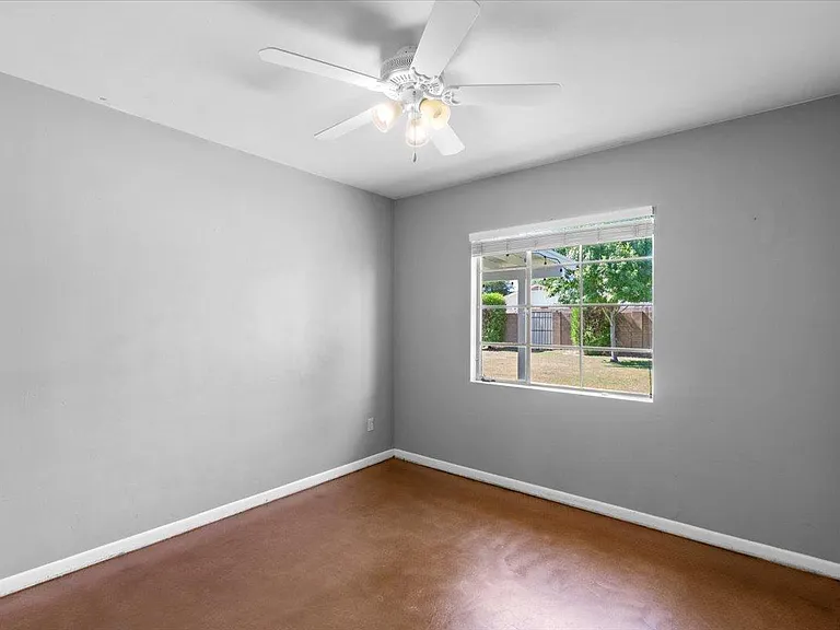 4320 E Clarendon Ave — Photo 18
