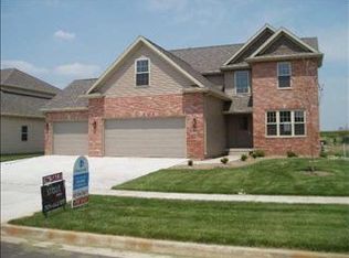 6 Dry Sage Cir, Bloomington, IL 61704