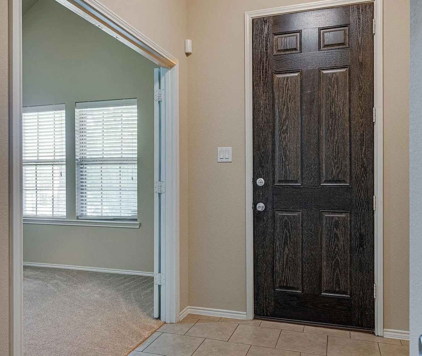 2300 Eppright Dr — Photo 3