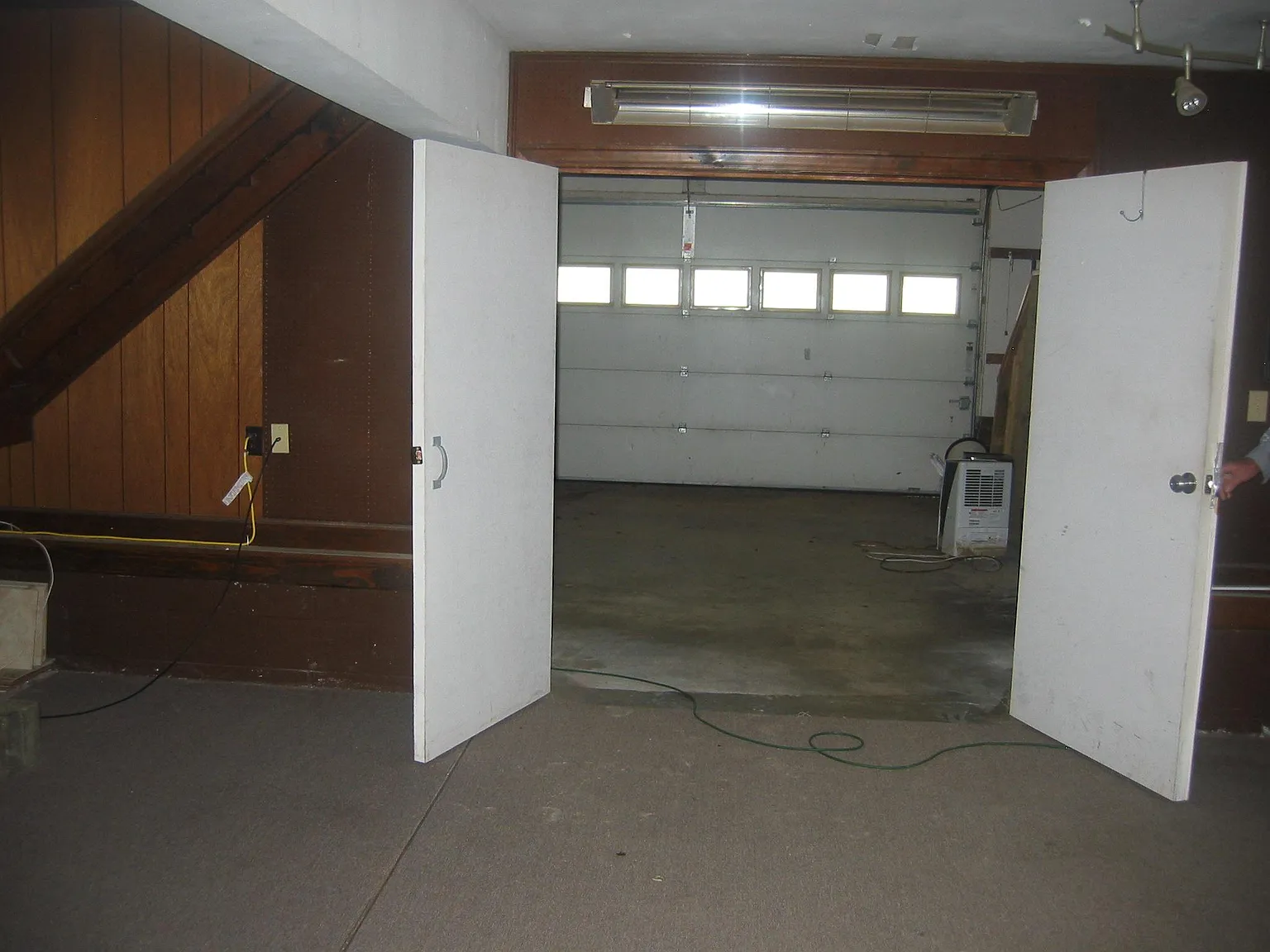 4 bed, 2.5 bath, 2982 sqft, $2,950 — Photo 2
