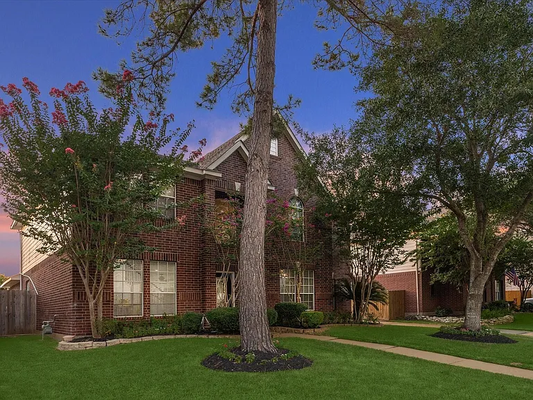 3214 Trotwood Ln — Photo 2