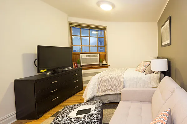 Rented by Westminster Management | media 30