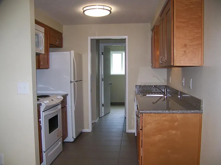 6441 N Wilbur Ave — Photo 3