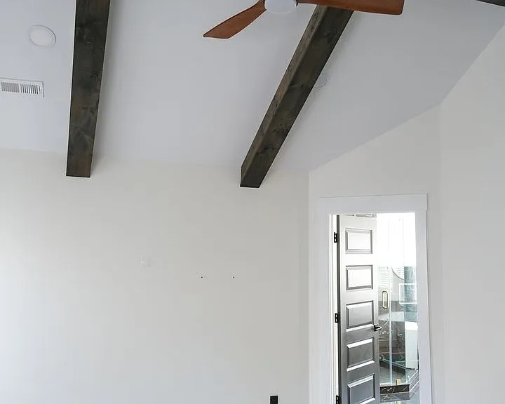 9 Stall St — Photo 14