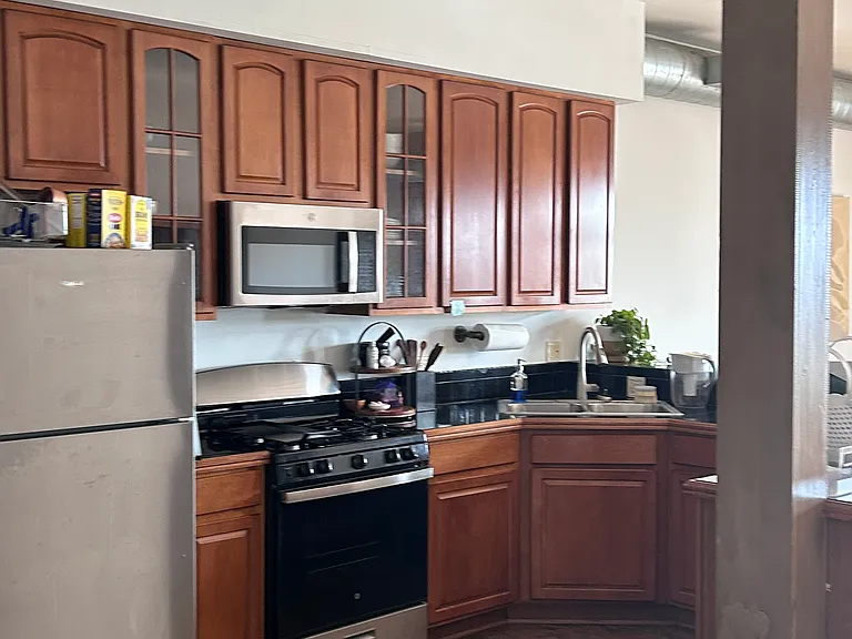 223 E Chicago St #4 — Photo 16