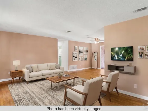 5925 Flaxman St, Pensacola, FL 32506