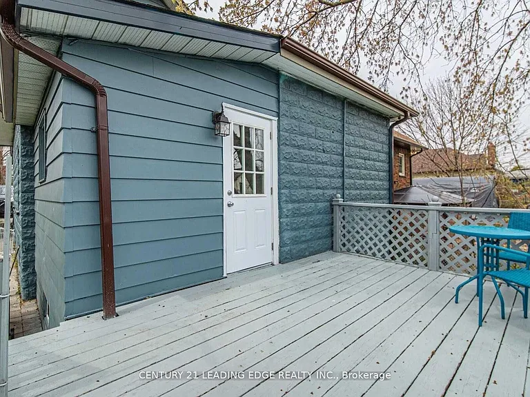 273 Clarke St — Photo 16