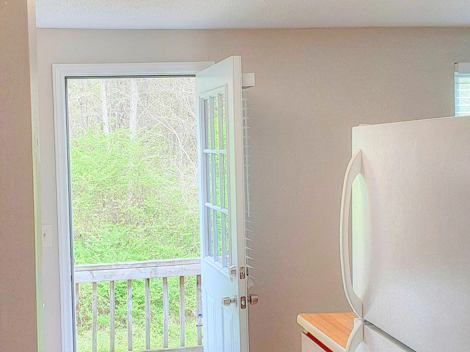 2 bed, 888 sqft, $1,150 — Photo 3