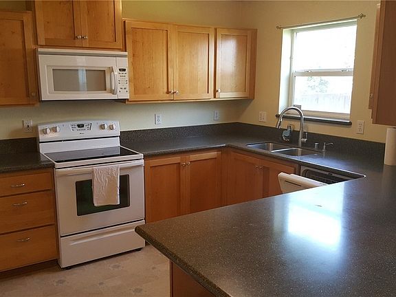3rd image of 8515 175th Street Ct E