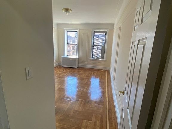 5th image of 815 W 181st St APT 4A