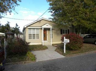 53 Oak Ave, Villas, NJ 08251