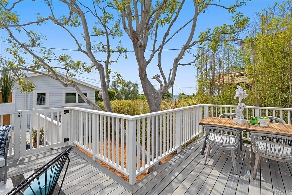 1 bed, 380 sqft, $3,350 — Photo 1